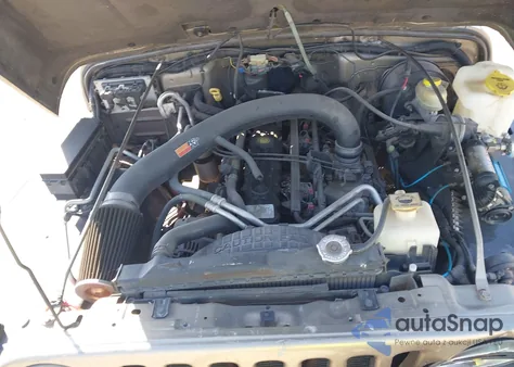 2004 Jeep Wrangler Unlimited z USA, uszkodzony, nr VIN 1J4FA49S14P760464